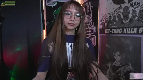 Snapshot of elle_uwu chatting on December 23, 10:44 pm follow me on instagram . online show from December 23, 10:44 pm