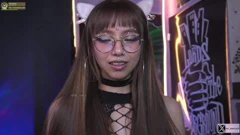 Snapshot of elle_uwu chatting on January 22, 4:55 am follow me on instagram . online show from January 22, 4:55 am