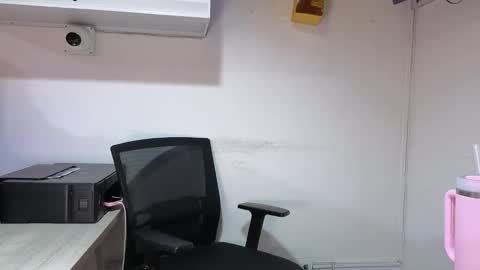 Snapshot of ellecollinss chatting on December 17, 12:27 am S O F I A 3 Try my private online show from December 17, 12:27 am