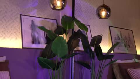 Elle Diane online show from March 6, 3:57 am