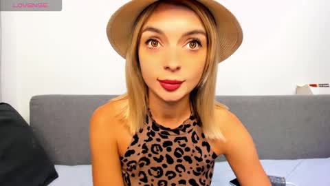 ellen_flow online show from September 23, 8:34 pm