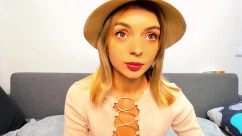 Snapshot of ellen_flow chatting on November 11, 9:15 pm ellen_flow online show from November 11, 9:15 pm