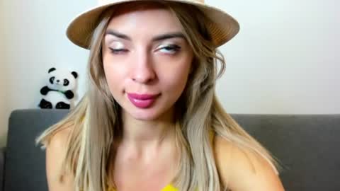 ellen_flow online show from July 28, 9:03 pm