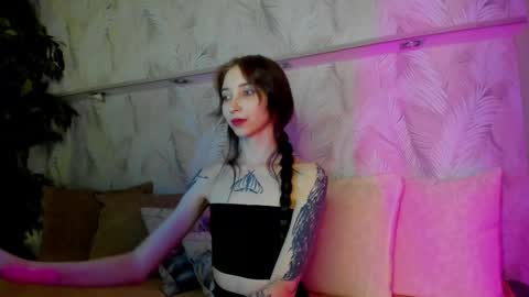 Snapshot of ellen_hops chatting on May 4, 1:01 am Ellen online show from May 4, 1:01 am