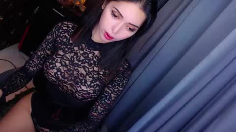 Snapshot of ellenawalter chatting on December 8, 9:13 am ellenawalter online show from December 8, 9:13 am