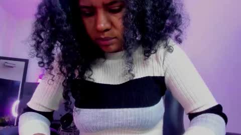  Ellie   online show from December 17, 3:18 pm