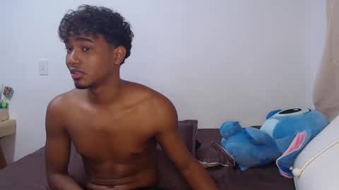 Snapshot of ellie_andy19 chatting on February 20, 4:39 am kev dani online show from February 20, 4:39 am