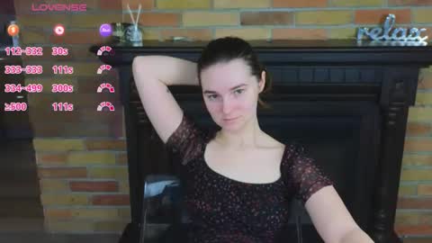 Snapshot of ellie_babyy chatting on April 18, 8:07 am Ellie online show from April 18, 8:07 am
