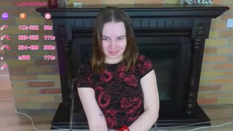 Snapshot of ellie_babyy chatting on May 3, 7:03 am Ellie online show from May 3, 7:03 am