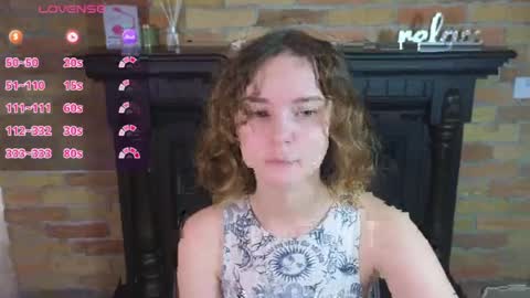 Snapshot of ellie_babyy chatting on July 16, 9:04 am Ellie online show from July 16, 9:04 am