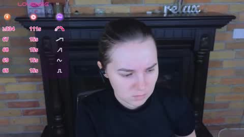 Snapshot of ellie_babyy chatting on August 3, 7:40 am Ellie online show from August 3, 7:40 am