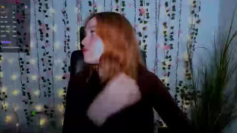 Snapshot of ellie_fire chatting on September 9, 7:46 pm Ellie online show from September 9, 7:46 pm
