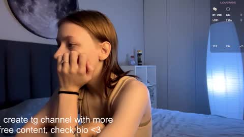 Ellie online show from October 26, 7:03 am