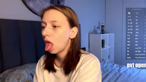 Ellie online show from November 7, 7:19 am