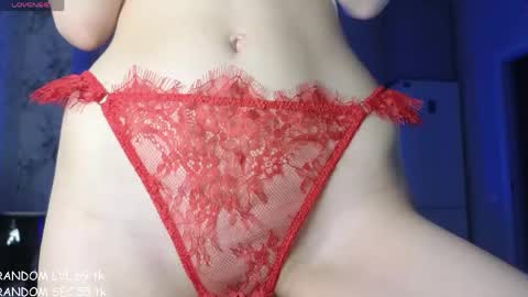 Snapshot of ellie_kimi chatting on June 5, 10:32 am Ellie online show from June 5, 10:32 am