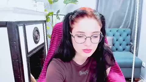 ellie_magic online show from March 1, 8:42 pm