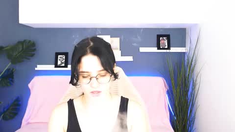 Snapshot of ellie_magic chatting on October 13, 12:38 pm ellie_magic online show from October 13, 12:38 pm