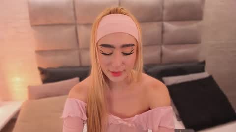 ellieadeline online show from June 22, 3:58 am