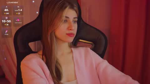 elliecutes online show from December 15, 5:45 am