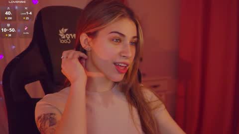 elliecutes online show from December 17, 7:07 am