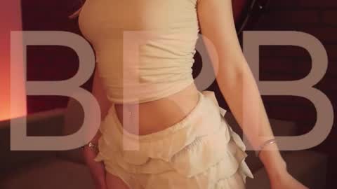 elliecutes online show from February 25, 5:28 am