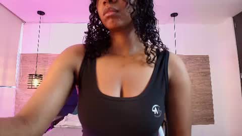 elliee_alves online show from June 12, 6:18 pm