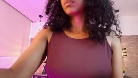 elliee_alves online show from June 20, 4:10 pm