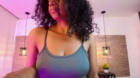 elliee_alves online show from June 26, 1:26 pm