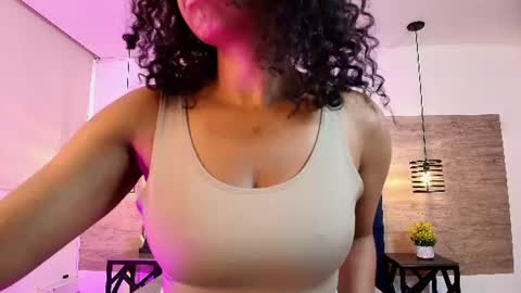 elliee_alves online show from June 30, 1:45 pm