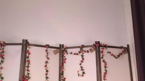 elliefrost online show from February 19, 12:46 am