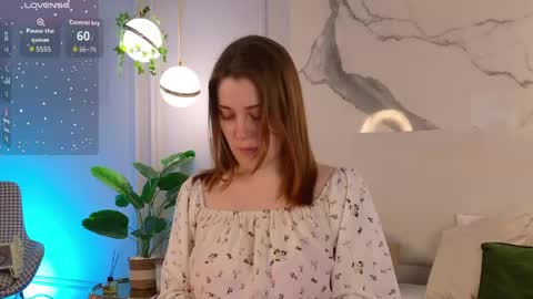 elliegarson__ online show from March 23, 5:06 pm