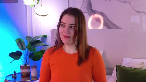 Snapshot of elliegarson__ chatting on May 1, 5:06 pm elliegarson__ online show from May 1, 5:06 pm