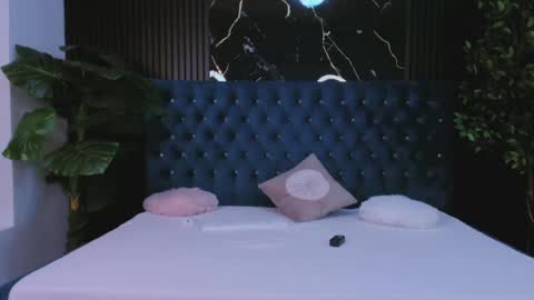 EllieKnights online show from March 23, 8:13 pm