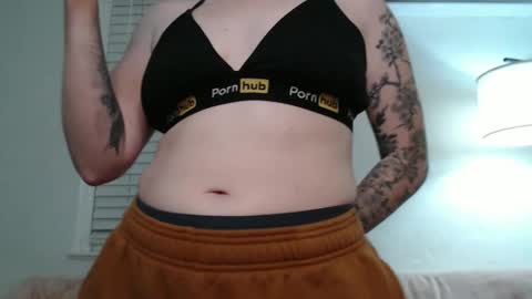 Ellie Rowyn online show from October 9, 2:53 am