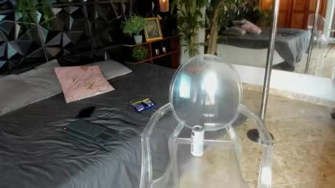 Snapshot of elliot_colton chatting on November 9, 5:44 pm Elloit Colton online show from November 9, 5:44 pm