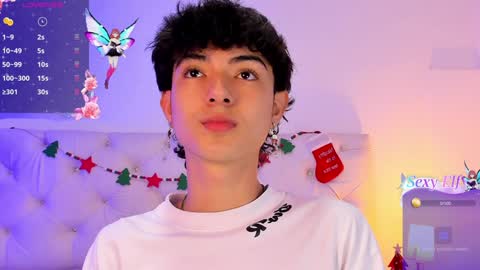 Elliot online show from December 24, 9:44 pm