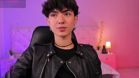 Elliot online show from December 29, 3:57 pm