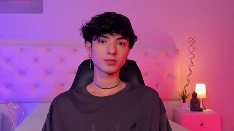 Elliot online show from January 5, 5:20 pm