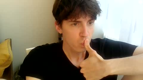 Elliot Damri online show from June 25, 3:27 pm