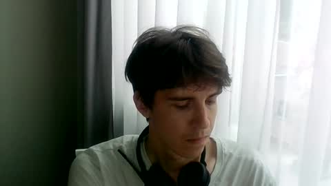 Elliot Damri online show from June 26, 3:16 pm