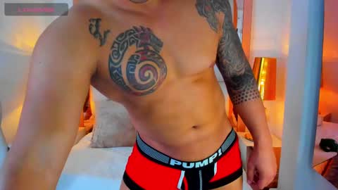 E L L I O T    V E L E Z online show from February 25, 8:41 pm