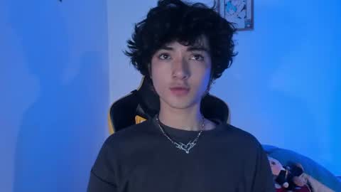 Snapshot of elliotvolkov chatting on July 30, 5:34 pm elliotvolkov online show from July 30, 5:34 pm