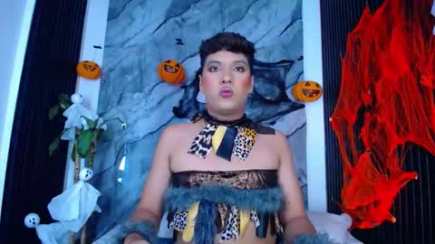 Ellis  online show from October 18, 1:08 am