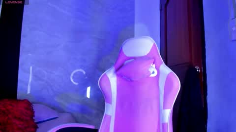 Ellis  online show from November 4, 10:20 pm