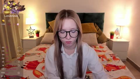 Snapshot of elliup chatting on October 9, 8:34 am elliup online show from October 9, 8:34 am