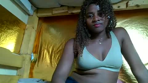 Snapshot of ellodi chatting on June 14, 5:37 pm Ellodi online show from June 14, 5:37 pm