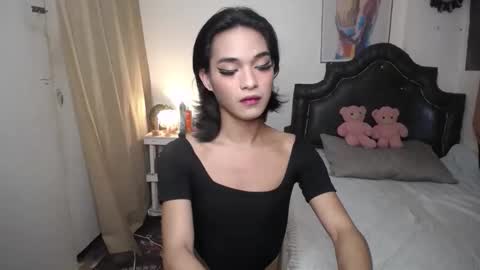 Snapshot of ellorrey chatting on March 7, 2:08 am ELLORREY online show from March 7, 2:08 am