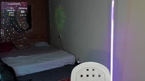 Snapshot of elly__green chatting on March 24, 2:16 am Elly online show from March 24, 2:16 am