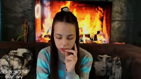 elly_ary online show from March 17, 12:04 am