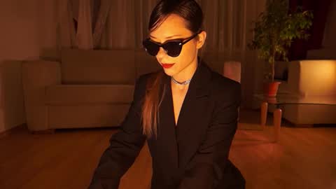 Snapshot of elly_fry chatting on November 21, 6:06 pm Art Place online show from November 21, 6:06 pm